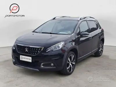 Używany Peugeot 2008 Allure 99 KM (72 kW) 2018 Czarny SUV