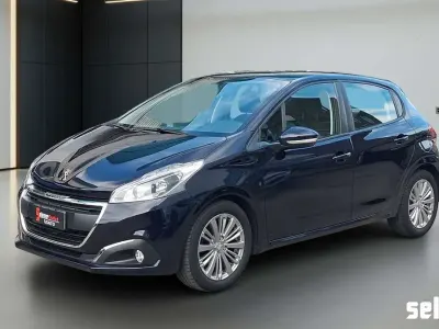 Usata Peugeot 208 Allure 102 CV (75 kW) 2019 Blu Utilitaria