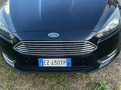 Usata Ford Focus 120 CV (88 kW) 2015 Nero Station wagon