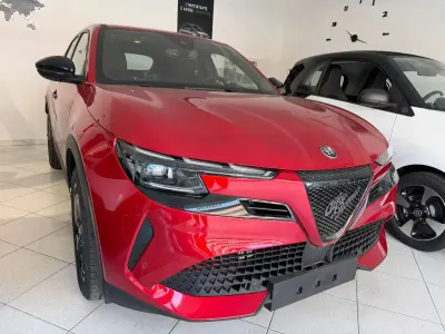 Nuova Alfa Romeo GT Junior 145 CV (106 kW) 2026 Rosso SUV
