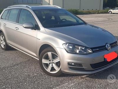 Usata VW Golf VII Highline 110 CV (80 kW) 2017 Grigio Station wagon
