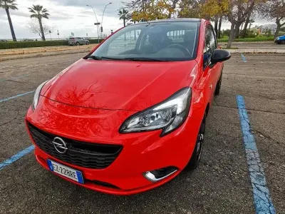 Usata Opel Corsa Cosmo 75 CV (55 kW) 2015 Rosso Utilitaria