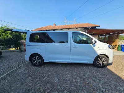 Usata Toyota Proace 144 CV (105 kW) 2023 Bianco Monovolume
