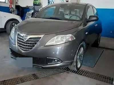 Usata Lancia Ypsilon 69 CV (50 kW) 2012 Utilitaria