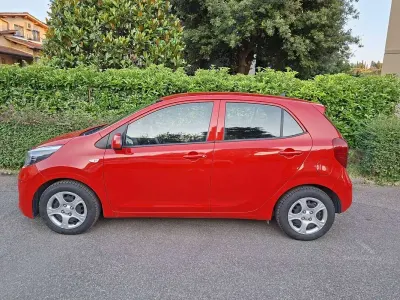 Usata Kia Picanto Active 67 CV (49 kW) 2019 Rosso Utilitaria