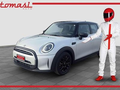 Usata Mini Cooper Classic 136 CV (100 kW) 2022 White silver con tetto nero Utilitaria