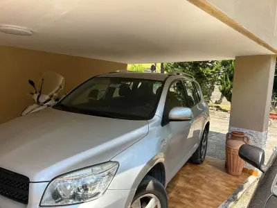 Usata Toyota RAV4 Sol 136 CV (100 kW) 2007 Grigio SUV