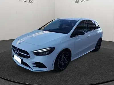 Usata Mercedes 200 Premium 150 CV (110 kW) 2022 Bianco Monovolume