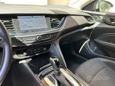 Usata Opel Insignia 136 CV (100 kW) 2018 Grigio Station wagon