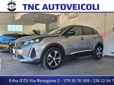 Usata Peugeot 3008 Allure 131 CV (96 kW) 2022 Argento SUV