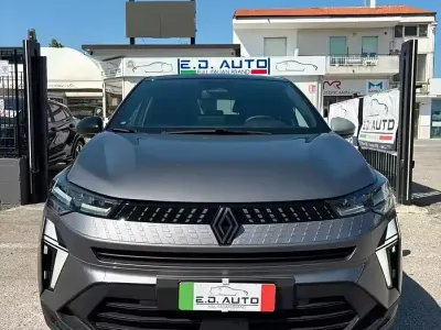 Usata Renault Captur Techno 91 CV (66 kW) 2025 Grigio SUV