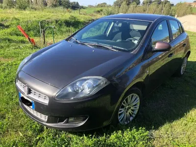 Usata Fiat Bravo 120 CV (88 kW) 2010 Marrone Utilitaria