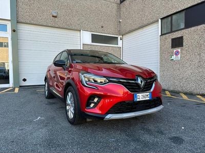 Usata Renault Captur Intens 160 CV (117 kW) 2023 Rosso SUV
