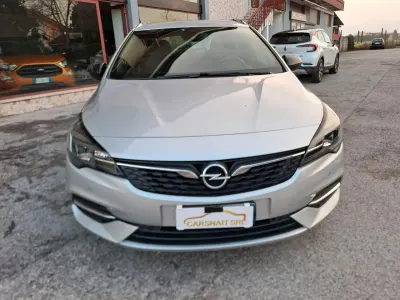 Usata Opel Astra GS Line 122 CV (89 kW) 2021 Argento Station wagon