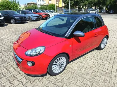 Usata Opel Adam Glam 69 CV (50 kW) 2016 Rosso Utilitaria