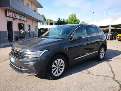 Usata VW Tiguan Life 150 CV (110 kW) 2022 Grigio SUV