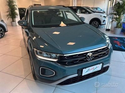 Usata VW T-Roc 2023 Verde SUV