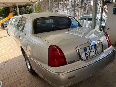 usata Lincoln Town Car Limousine