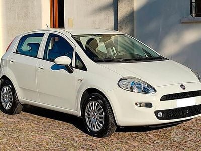 Usata Fiat Punto Street 77 CV (56 kW) 2017 Bianco Utilitaria