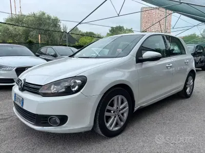 Usata VW Golf VI Highline 105 CV (77 kW) 2010 Bianco Utilitaria