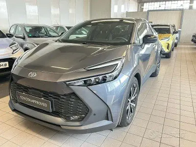 Usata Toyota C-HR Trend 197 CV (144 kW) 2024 Grigio SUV