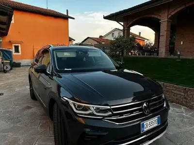 Usata VW Tiguan 150 CV (110 kW) 2023 Grigio SUV