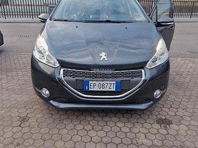 Usata Peugeot 208 Allure 82 CV (60 kW) 2013 Utilitaria