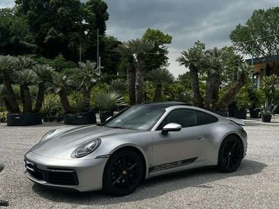 Porsche 911 Carrera 4