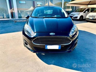 Usata Ford Fiesta Titanium 75 CV (55 kW) 2014 Nero Utilitaria
