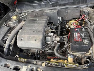 Usata Lancia Dedra 88 CV (64 kW) 1990 Berlina