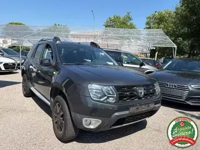Usata Dacia Duster Ambiance 114 CV (83 kW) 2017 Grigio SUV