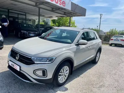 Usata VW T-Roc Style 150 CV (110 kW) 2022 Bianco SUV