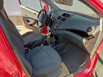 Usata Chevrolet Spark 68 CV (50 kW) 2010 Rosso Utilitaria
