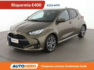 Usata Toyota Yaris Hybrid Lounge 131 CV (96 kW) 2024 Beige Berlina