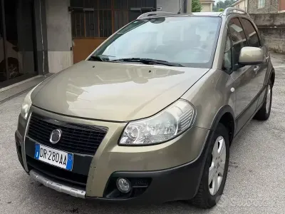 Usata Fiat Sedici Dynamic 107 CV (78 kW) 2008 Beige SUV