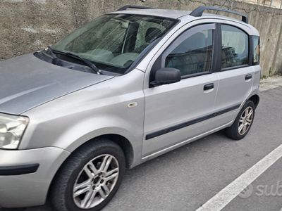 Usata Fiat Panda 69 CV (50 kW) 2005 Grigio Utilitaria