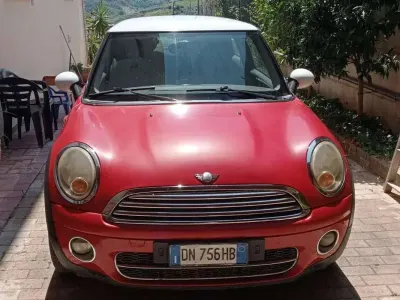 Usata Mini Cooper D 109 CV (80 kW) 2008 Rosso Utilitaria