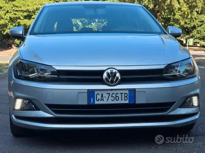 Usata VW Polo Comfortline 90 CV (66 kW) 2020 Grigio Utilitaria