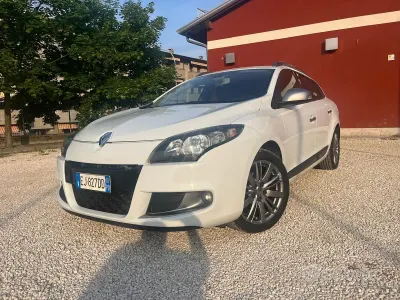Usata Renault Mégane GT Line GT-Line 110 CV (80 kW) 2011 Bianco Station wagon