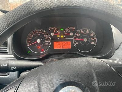 Usata Fiat Grande Punto Dynamic 90 CV (66 kW) 2007 Nero Utilitaria