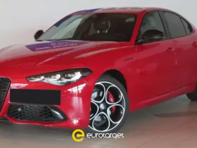 Usata Alfa Romeo Giulia Competizione 280 CV (205 kW) 2023 Rosso Berlina