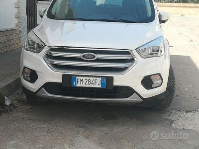 Usata Ford Kuga 120 CV (88 kW) 2017 Bianco SUV