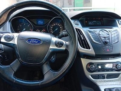 Usata Ford Focus 115 CV (84 kW) 2013 Grigio Station wagon