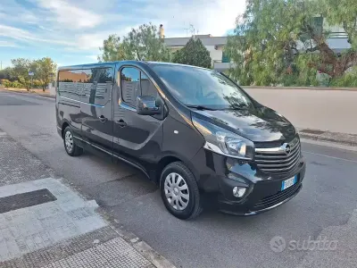 Usata Opel Vivaro 125 CV (91 kW) 2016 Nero Monovolume