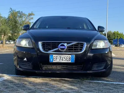 Usata Volvo V50 114 CV (83 kW) 2011 Nero Station wagon