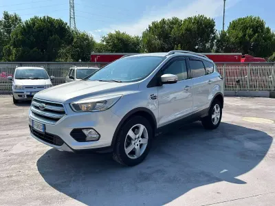 Usata Ford Kuga Titanium S 120 CV (88 kW) 2018 Argento SUV