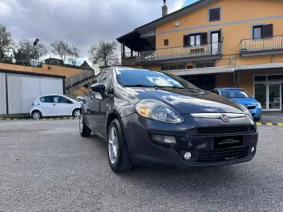 Usata Fiat Punto Evo Dynamic 75 CV (55 kW) 2010 Nero Utilitaria