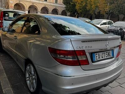 Usado Mercedes CLC220 150 CV (110 kW) 2011 Negro Utilitario