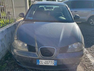 Usata Seat Ibiza 75 CV (55 kW) 2004 Grigio Berlina