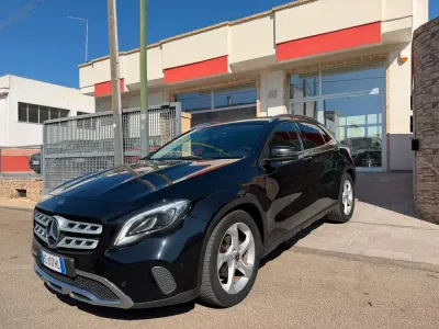 Usata Mercedes GLA180 Urban 109 CV (80 kW) 2018 Nero SUV
